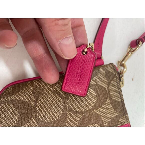 Coach Wrislet Signature Monograma Saffiano in Brown and Pink - Picture 3 of 11
